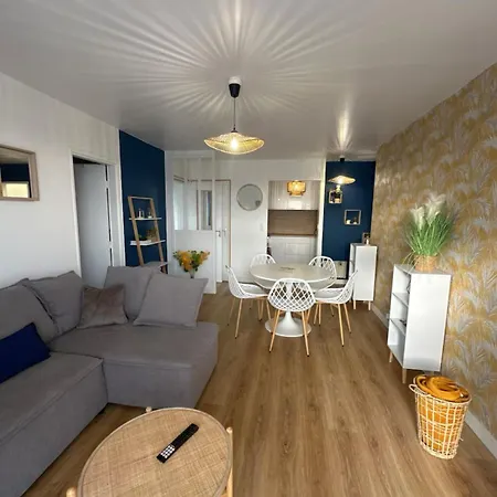 Comme A La Maison *